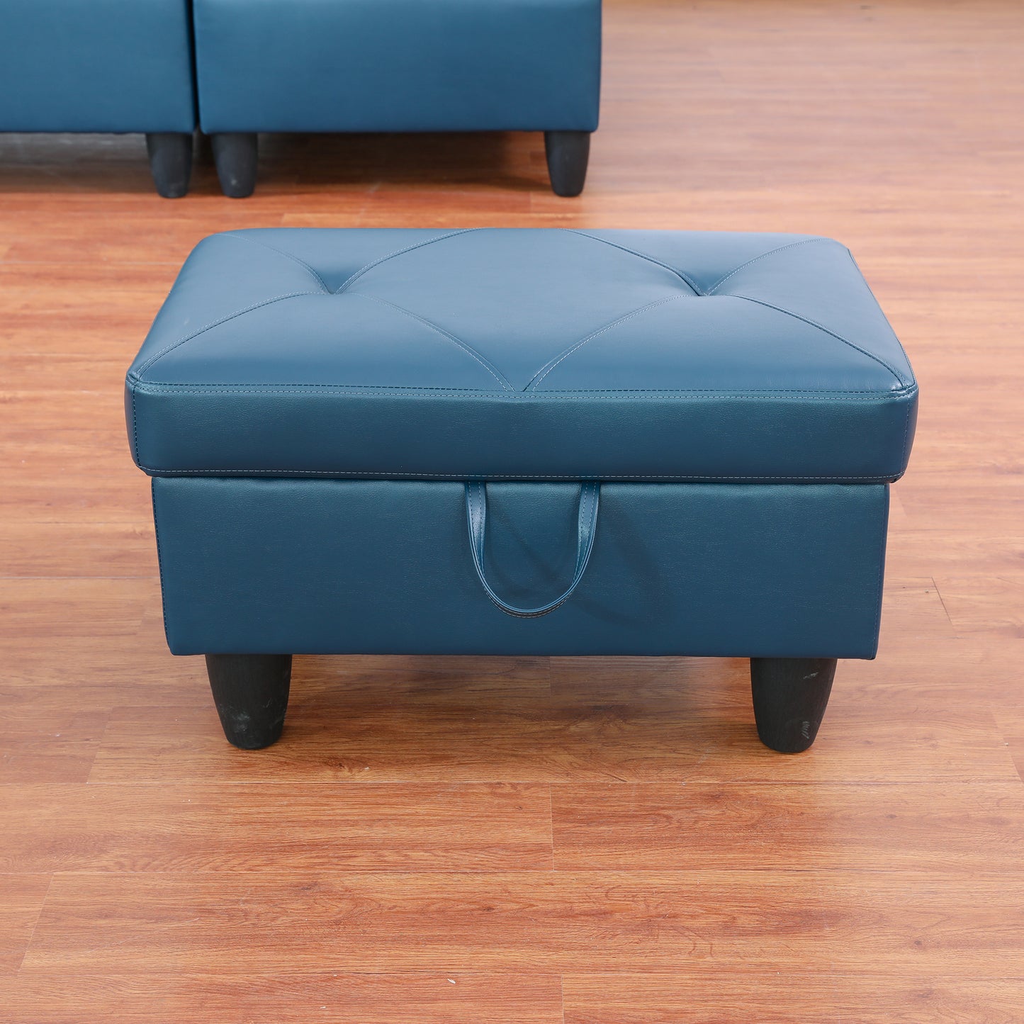 Pouf de rangement en similicuir Enfield